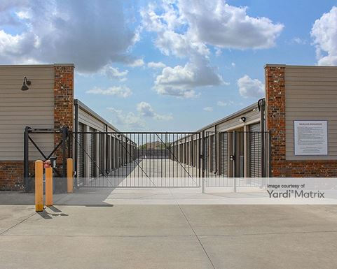 Source URL: https://cdnsc.rentcafe.com/dmslivecafe/3/1673957/1673957-1-5.jpg?width=-1&height=385&quality=80