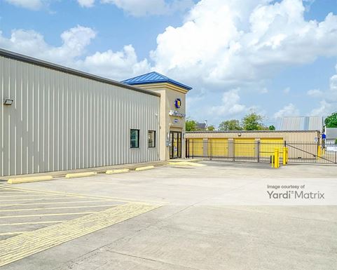 Source URL: https://cdnsc.rentcafe.com/dmslivecafe/3/1692836/1692836-1-4.jpg?width=-1&height=385&quality=80