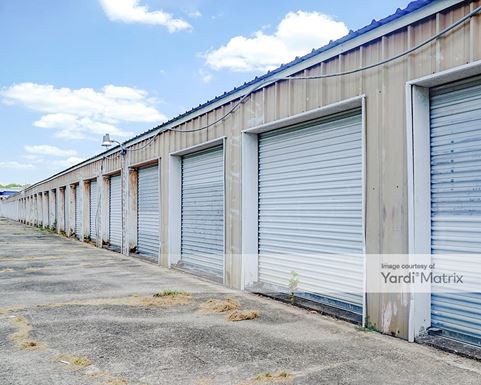 Source URL: https://cdnsc.rentcafe.com/dmslivecafe/3/1692850/1692850-1-5.jpg?width=-1&height=385&quality=80