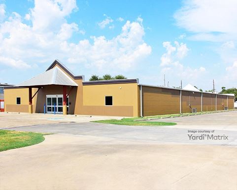 Source URL: https://cdnsc.rentcafe.com/dmslivecafe/3/1692894/1692894-1-3.jpg?width=-1&height=385&quality=80