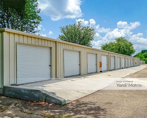 Source URL: https://cdnsc.rentcafe.com/dmslivecafe/3/1692898/1692898-1-4.jpg?width=-1&height=385&quality=80