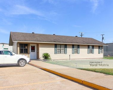 Storage Units for Rent available at 6329 Masonic Drive, Alexandria, LA 71301