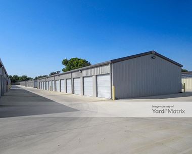 Storage Units for Rent available at 204 West Kilpatrick Street, Cleburne, TX 76033