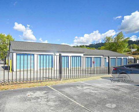 Source URL: https://cdnsc.rentcafe.com/dmslivecafe/3/1717426/1717426-1-5.jpg?width=-1&height=385&quality=80