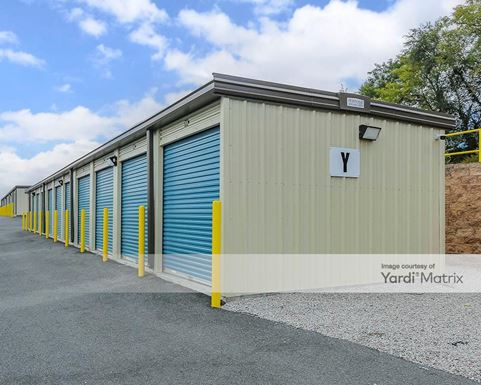 Source URL: https://cdnsc.rentcafe.com/dmslivecafe/3/1717444/1717444-1-6.jpg?width=-1&height=385&quality=80