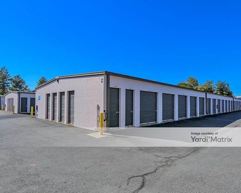 Source URL: https://cdnsc.rentcafe.com/dmslivecafe/3/1717447/1717447-1-3.jpg?width=-1&height=385&quality=80