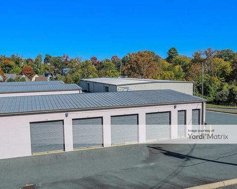 Source URL: https://cdnsc.rentcafe.com/dmslivecafe/3/1717447/1717447-1-4.jpg?width=-1&height=385&quality=80