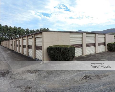 Source URL: https://cdnsc.rentcafe.com/dmslivecafe/3/1717455/1717455-1-4.jpg?width=-1&height=385&quality=80