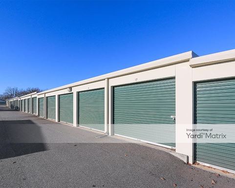 Source URL: https://cdnsc.rentcafe.com/dmslivecafe/3/1717502/1717502-1-5.jpg?width=-1&height=385&quality=80