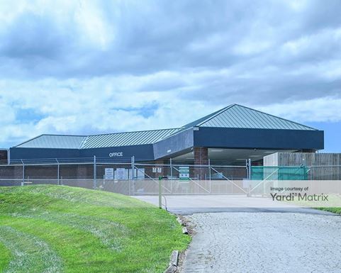 Source URL: https://cdnsc.rentcafe.com/dmslivecafe/3/1717511/1717511-1-1.jpg?width=-1&height=385&quality=80