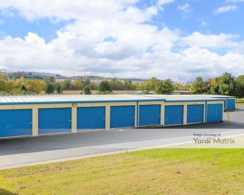 Source URL: https://cdnsc.rentcafe.com/dmslivecafe/3/1717552/1717552-1-3.jpg?width=-1&height=385&quality=80