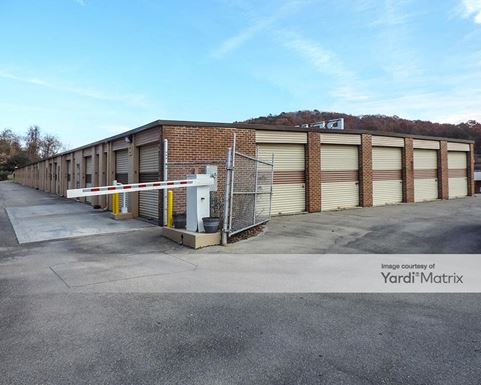 Source URL: https://cdnsc.rentcafe.com/dmslivecafe/3/1717560/1717560-1-2.jpg?width=-1&height=385&quality=80