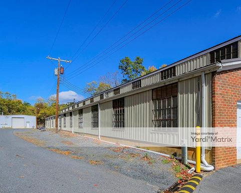 Source URL: https://cdnsc.rentcafe.com/dmslivecafe/3/1717584/1717584-1-2.jpg?width=-1&height=385&quality=80