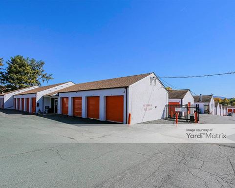 Source URL: https://cdnsc.rentcafe.com/dmslivecafe/3/1717587/1717587-1-2.jpg?width=-1&height=385&quality=80