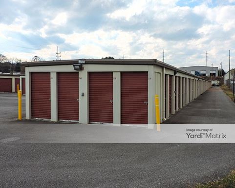 Source URL: https://cdnsc.rentcafe.com/dmslivecafe/3/1717592/1717592-1-4.jpg?width=-1&height=385&quality=80