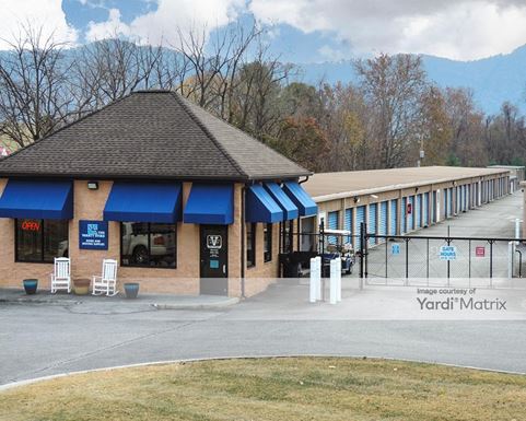 Source URL: https://cdnsc.rentcafe.com/dmslivecafe/3/1717603/1717603-1-1.jpg?width=-1&height=385&quality=80