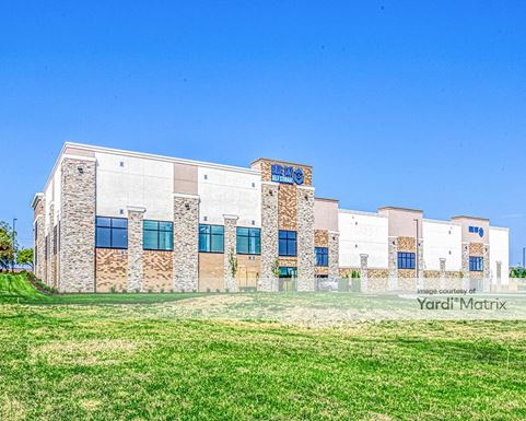 Source URL: https://cdnsc.rentcafe.com/dmslivecafe/3/1717624/1717624-1-4.jpg?width=-1&height=385&quality=80