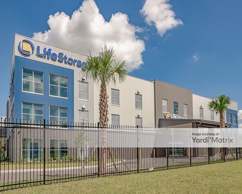 Source URL: https://cdnsc.rentcafe.com/dmslivecafe/3/1717657/1717657-1-5.jpg?width=-1&height=385&quality=80