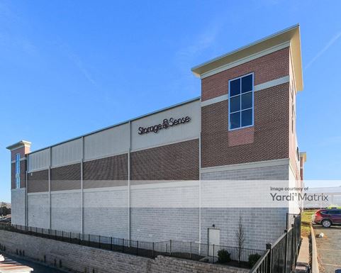 Source URL: https://cdnsc.rentcafe.com/dmslivecafe/3/1717672/1717672-1-5.jpg?width=-1&height=385&quality=80