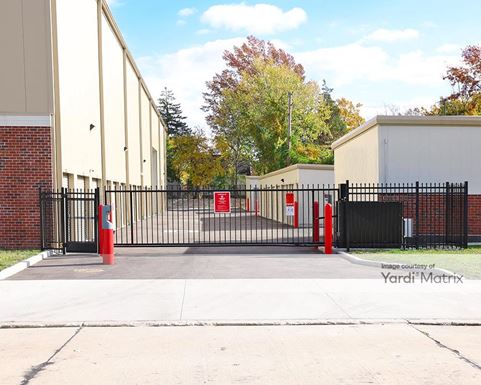 Source URL: https://cdnsc.rentcafe.com/dmslivecafe/3/1717680/1717680-1-2.jpg?width=-1&height=385&quality=80