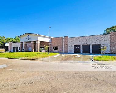 Storage Units for Rent available at 157 Broadway Street, Clinton, MS 39056