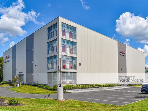 Source URL: https://cdnsc.rentcafe.com/dmslivecafe/3/1717714/1717714-1-2.jpg?width=-1&height=385&quality=80