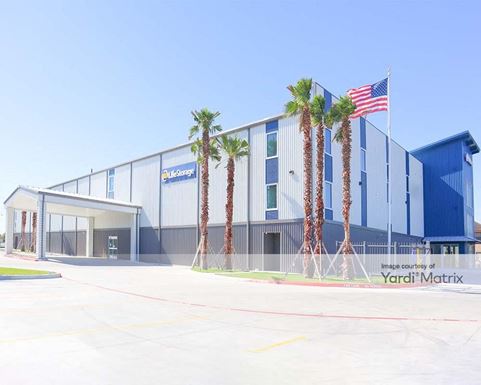 Source URL: https://cdnsc.rentcafe.com/dmslivecafe/3/1717739/1717739-1-2.jpg?width=-1&height=385&quality=80