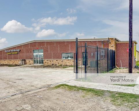 Source URL: https://cdnsc.rentcafe.com/dmslivecafe/3/1717780/1717780-1-2.jpg?width=-1&height=385&quality=80