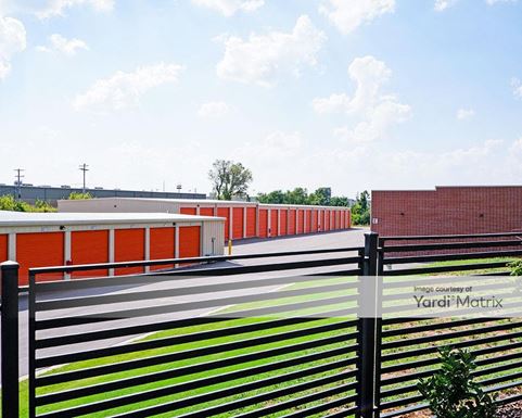 Source URL: https://cdnsc.rentcafe.com/dmslivecafe/3/1717785/1717785-1-3.jpg?width=-1&height=385&quality=80