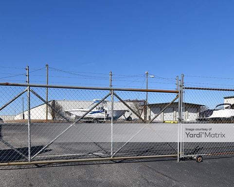 Source URL: https://cdnsc.rentcafe.com/dmslivecafe/3/1717810/1717810-1-2.jpg?width=-1&height=385&quality=80