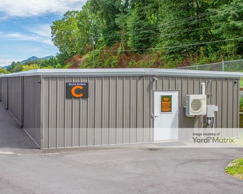 Source URL: https://cdnsc.rentcafe.com/dmslivecafe/3/1717847/1717847-1-4.jpg?width=-1&height=385&quality=80