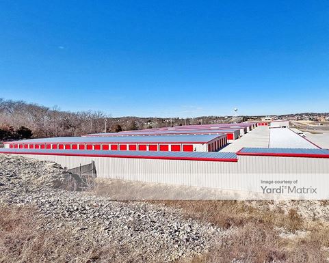 Source URL: https://cdnsc.rentcafe.com/dmslivecafe/3/1717848/1717848-1-4.jpg?width=-1&height=385&quality=80