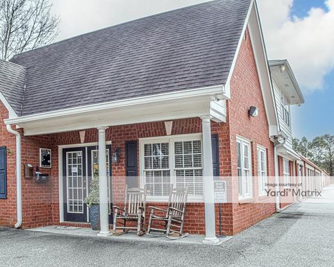 Source URL: https://cdnsc.rentcafe.com/dmslivecafe/3/1717853/1717853-1-4.jpg?width=-1&height=385&quality=80