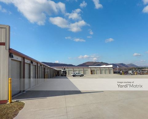 Source URL: https://cdnsc.rentcafe.com/dmslivecafe/3/1717890/1717890-1-4.jpg?width=-1&height=385&quality=80