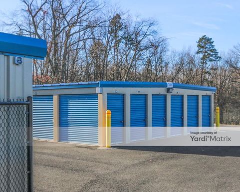 Source URL: https://cdnsc.rentcafe.com/dmslivecafe/3/1717912/1717912-1-2.jpg?width=-1&height=385&quality=80