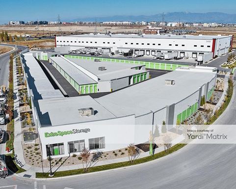 Source URL: https://cdnsc.rentcafe.com/dmslivecafe/3/1720714/1720714-1-2.jpg?width=-1&height=385&quality=80