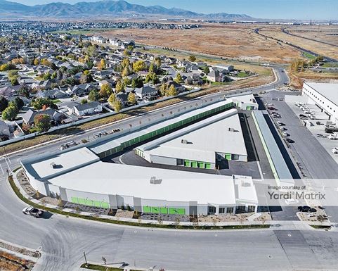 Source URL: https://cdnsc.rentcafe.com/dmslivecafe/3/1720714/1720714-1-3.jpg?width=-1&height=385&quality=80