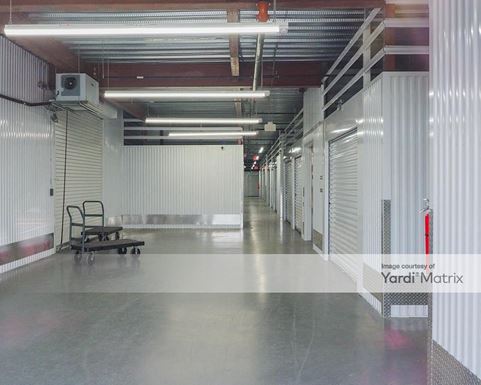 Source URL: https://cdnsc.rentcafe.com/dmslivecafe/3/1720739/1720739-1-2.jpg?width=-1&height=385&quality=80