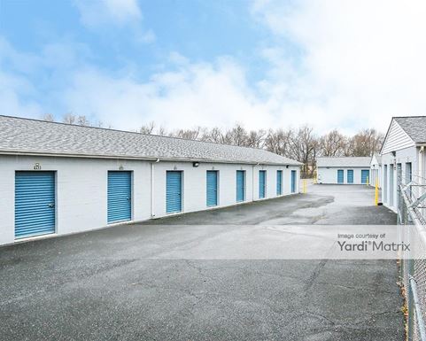 Source URL: https://cdnsc.rentcafe.com/dmslivecafe/3/1721180/1721180-1-5.jpg?width=-1&height=385&quality=80