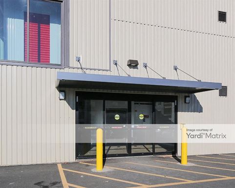 Source URL: https://cdnsc.rentcafe.com/dmslivecafe/3/1721185/1721185-1-5.jpg?width=-1&height=385&quality=80