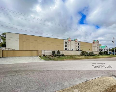 Source URL: https://cdnsc.rentcafe.com/dmslivecafe/3/1729903/1729903-1-3.jpg?width=-1&height=385&quality=80