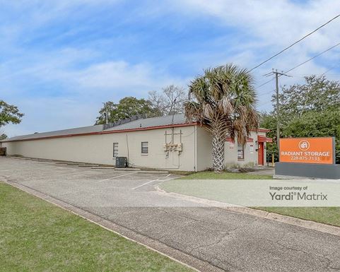 Source URL: https://cdnsc.rentcafe.com/dmslivecafe/3/1729929/1729929-1-2.jpg?width=-1&height=385&quality=80