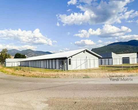 Source URL: https://cdnsc.rentcafe.com/dmslivecafe/3/1736002/1736002-1-4.jpg?width=-1&height=385&quality=80