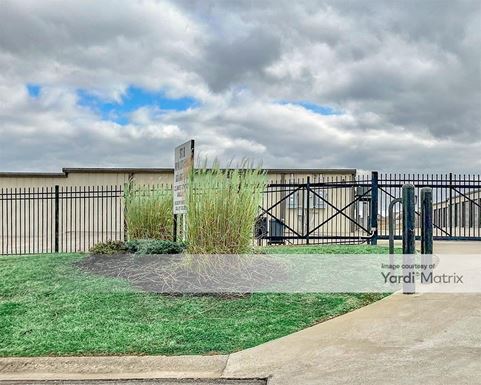 Source URL: https://cdnsc.rentcafe.com/dmslivecafe/3/1736105/1736105-1-2.jpg?width=-1&height=385&quality=80