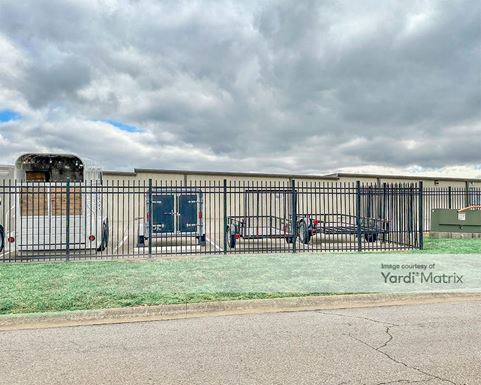 Source URL: https://cdnsc.rentcafe.com/dmslivecafe/3/1736105/1736105-1-4.jpg?width=-1&height=385&quality=80