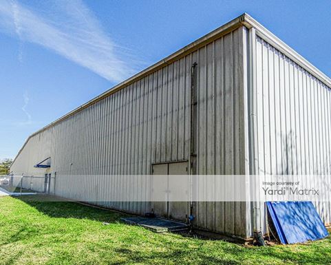 Source URL: https://cdnsc.rentcafe.com/dmslivecafe/3/1736204/1736204-1-5.jpg?width=-1&height=385&quality=80