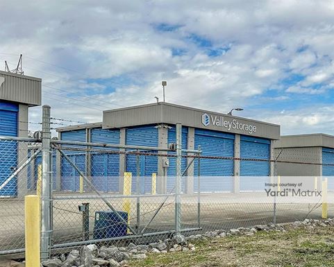 Source URL: https://cdnsc.rentcafe.com/dmslivecafe/3/1736232/1736232-1-4.jpg?width=-1&height=385&quality=80