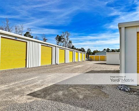 Source URL: https://cdnsc.rentcafe.com/dmslivecafe/3/1736306/1736306-1-4.jpg?width=-1&height=385&quality=80