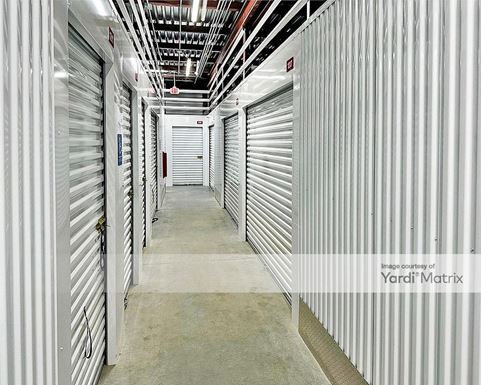 Source URL: https://cdnsc.rentcafe.com/dmslivecafe/3/1736307/1736307-1-6.jpg?width=-1&height=385&quality=80