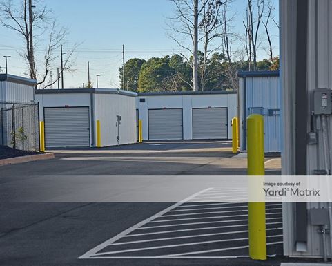 Source URL: https://cdnsc.rentcafe.com/dmslivecafe/3/1736317/1736317-1-3.jpg?width=-1&height=385&quality=80